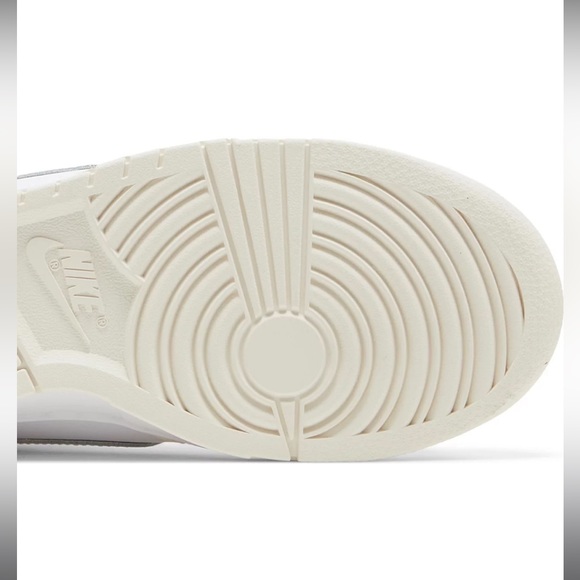 NEW IN ORIGINAL BOX Nike Women's Dunk Low in 'White Sail' in size 6.5 - Picture 10 of 12